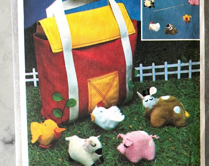 Complete 1979 Simplicity 9018 Barnyard Carrying Case, Stuffed Animals ...