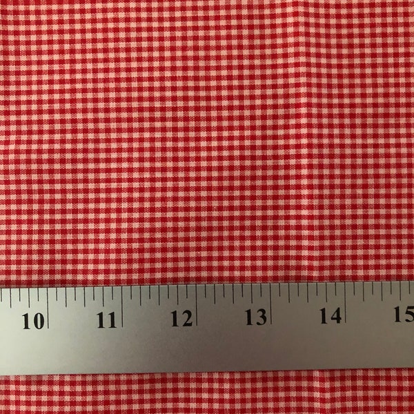 44 " large x 2 mètres 29 " de long coton léger ou coton mélange mini gingham vérifier en rouge et blanc, état parfait. pas preshrunk