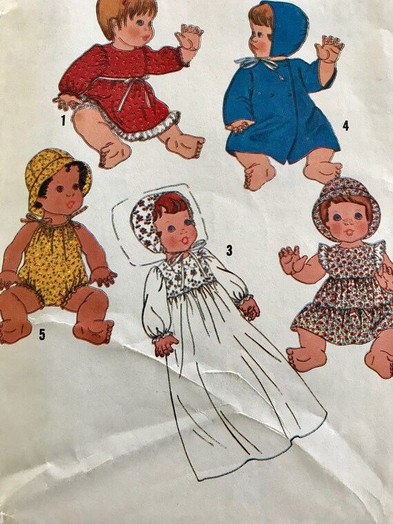 アンティークドール UNCUT 1978 Simplicity 8817 Doll Dress, Pinafore, Coat, Jumper