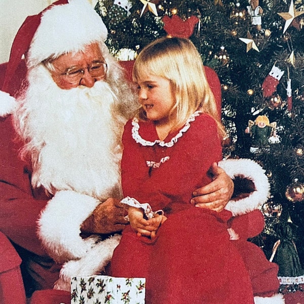 UNCUT 1997 McCall's 8992 men's or women's Santa Claus costume with his hat, belt, boots, bag and a Santa doll; size L 9chest 42"-44").