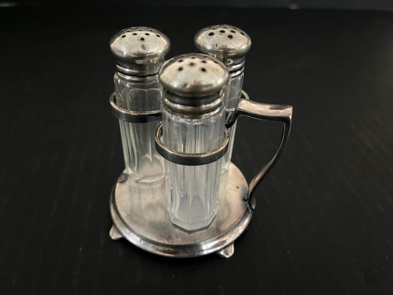 Vintage Wilcox Silverplate and Glass Shaker Set With 3