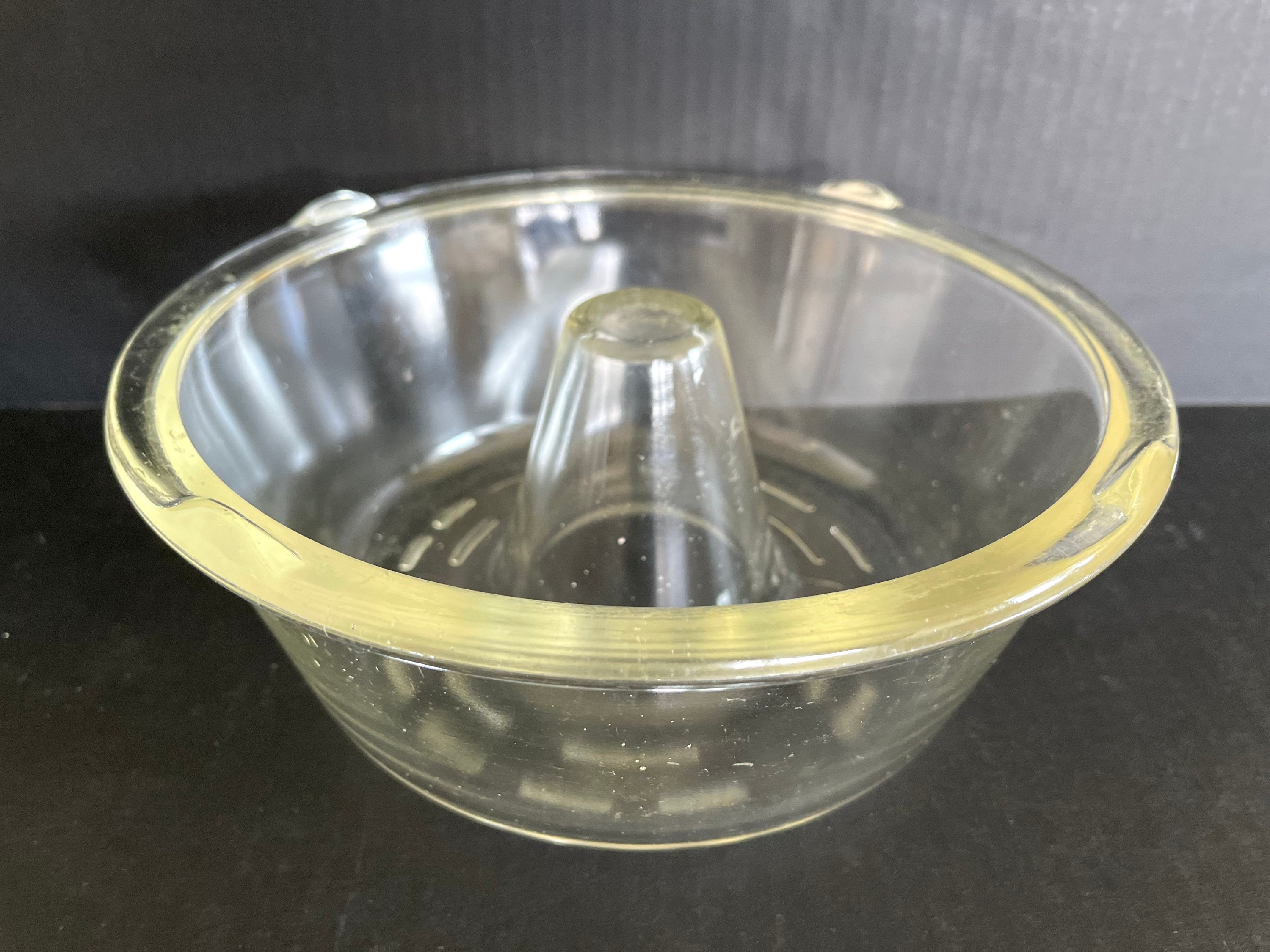 Vintage Glasbake 352 Tube Pan, Molded Feet for Cooling Cake Upside Down,  Excellent Condition With No Chips or Cracks 9 Wide X 3.5 Deep. 