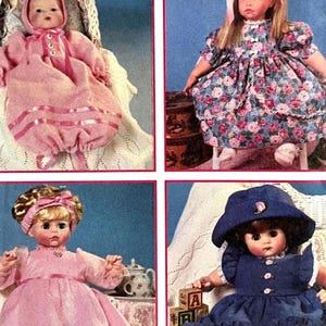 Könnte beinhalten: Eine Collage von vier Vintage-Puppen. Eine Puppe trägt ein rosa Kleid und eine Haube, eine andere ein Blumenkleid, eine dritte ein rosa Kleid mit einem Stirnband und die letzte ein blaues Kleid und einen Hut. Jede Puppe hat einen einzigartigen Stil.