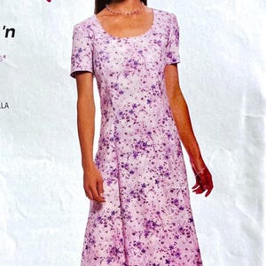 UNCUT 2001 McCall&#39;s 3074 misses&#39; easy sew scoop neck, princess seamed dress with short set in sleeves; sizes 10-16, busts 32.5&quot;-38&quot;.