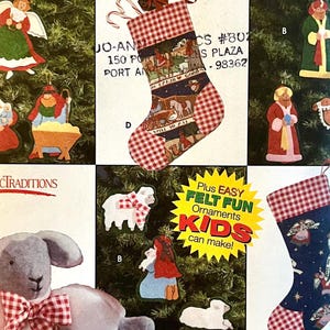 Könnte beinhalten: Ein Bastelbogen mit Anleitungen zum Nähen von Weihnachtsornamenten aus Filz. Das Muster enthält einen Strumpf, eine Weihnachtskrippe, ein Lamm und einen Hasen. Der Text auf dem Bogen lautet "Plus Easy Felt Fun Ornaments Kids can make!"