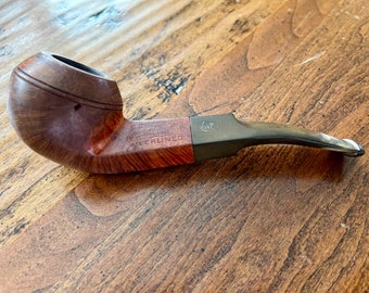 Gorgeous vintage Mastercraft Meerlined tobacco pipe with removeable mouth piece, burled wood bowl with double carved lines, handle marked MC