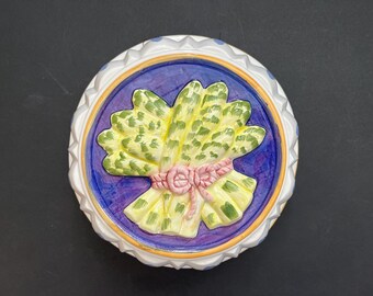 Vintage ceramic asparagus pudding mold, hand-painted, excellent condition; 8.5" in diameter x 3" deep at deepest point.