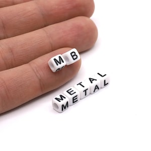 Kunststoff Buchstabe Pave Anfangsanhänger, Kunststoffbuchstabenanhänger, Kunststoffanfangsanhänger, Mini-Kunststoffbuchstaben, Kunststoffwürfelbuchstabe, 6 mm - TS206