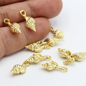 7x20mm 24 k Shiny Gold Plated Sea Shell Charms , Shell Pendants , Necklace Findings - GLD652