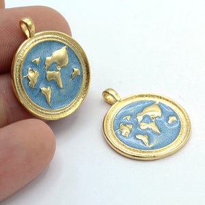 22X27mm 24 k Shiny Gold plated  World Map Pendant,  Earth Pendant, World Charms , Travel Pendant - GLD1270