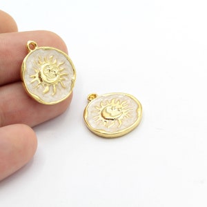 19x22mm 24 k Shiny Gold Plated Moon and Sun Pendant ,Sun Necklace, Moon Necklace ,Sun Pendants - GLD1517