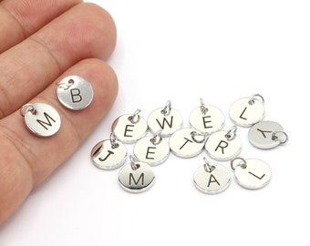 Gerhodineerde eerste bedels, zilveren letterbedels, stempelschijf, markeringsschijfletters, kleine letters, rhodiumletter 1 x 10 mm- RDM175