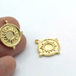 20x23mm 24 k Shiny Gold Plated Sun Necklace - GLD499