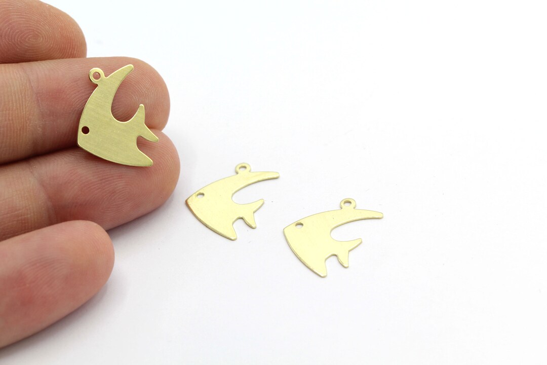 真鍮魚 14 x 19 mm 真鍮製フィッシュチャーム - RAW443 - Etsy 日本