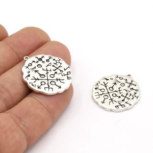 24,5x27mm Antique Silver Plated Pharaoh Charms, Antqiue Silver Plated Medallion, Medallion Charms, Medallion Pendant - TS871