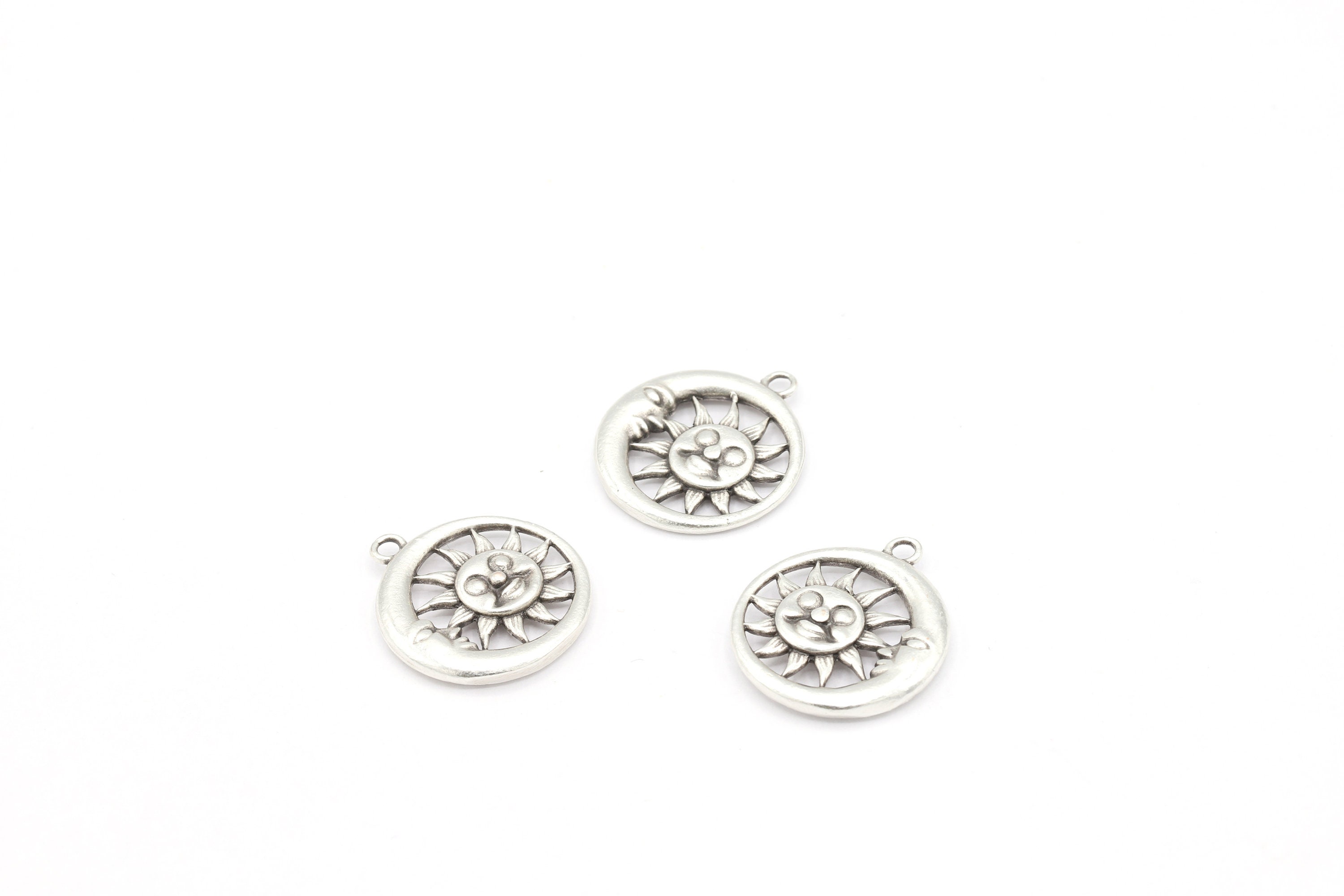 21x24mm Antique Silver Plated Moon and Sun Face Pendant, Sun