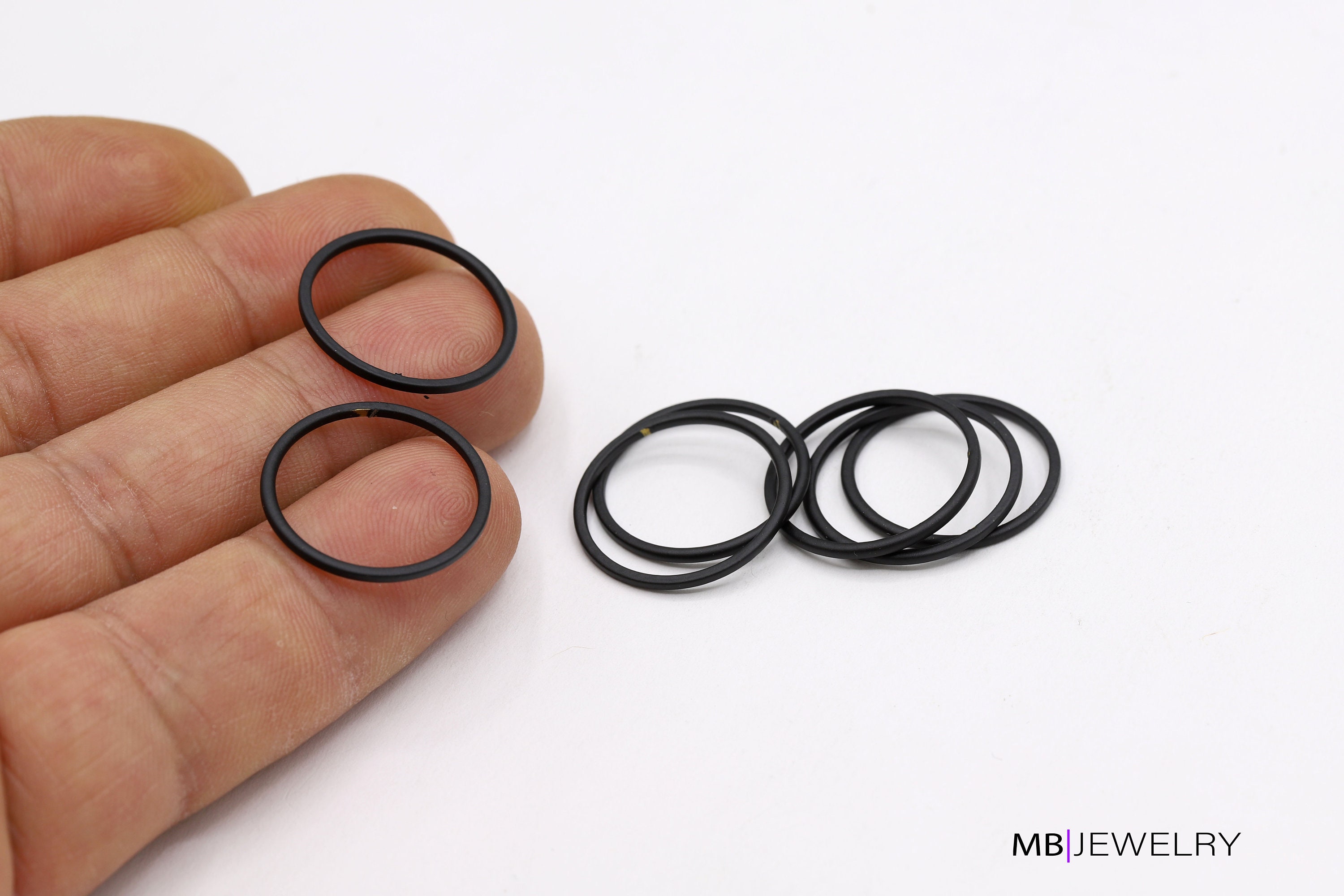 Black Plated Closed Ring, Black Plated Ring, Black Ring 4 Pcs 16 Mm-ts ...