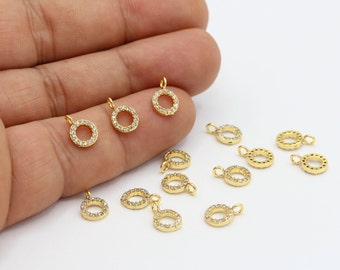 Ciondolo rotondo micro pavé di zirconi cubici placcato oro 24 k lucido da 7 x 10 mm, ciondoli pavé, ciondoli in zirconia cubica - GLD-931