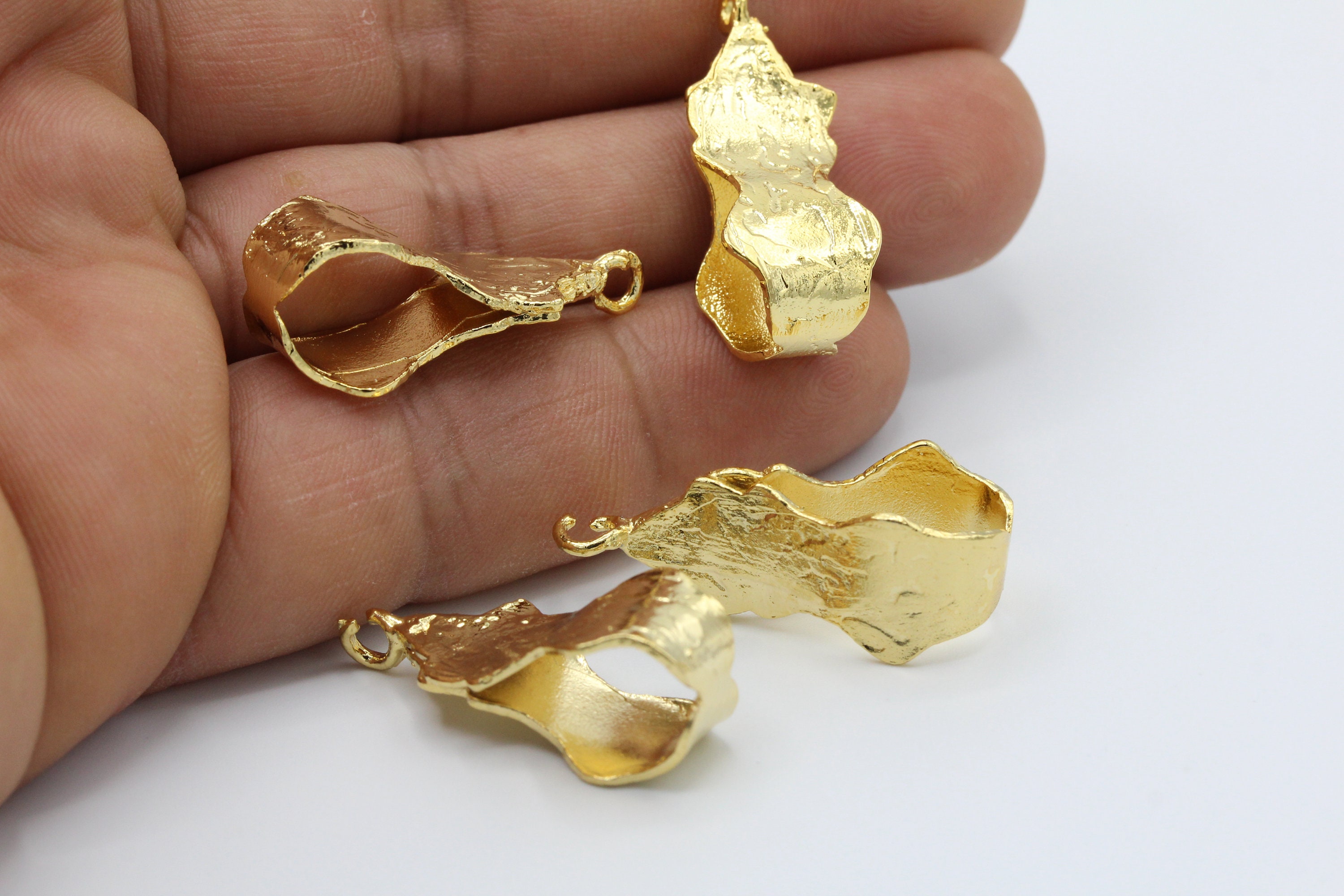12 x 32 mm 24 k 光沢ゴールドメッキネックレスまたは首輪金具