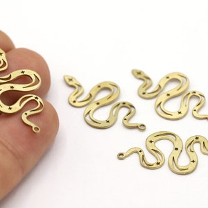 Ciondolo a forma di serpente in ottone grezzo da 16 x 34 mm, ciondolo a forma di serpente, ciondolo a forma di serpente per orecchini, fasi lunari sul ciondolo a forma di serpente, forniture per la creazione di gioielli tagliati al laser - RAW657