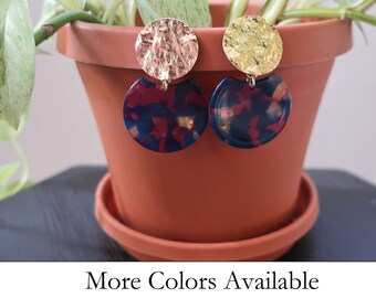 Hammered Gold Round + Marbled Round Circle Acrylic Earrings | Lightweight Earrings | Statement Earrings