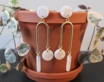 Pearl White Round Post + Gold U-Shaped and Round/Oblong Charms Acrylic Earrings | Lightweight Earrings | Dangle Earrings