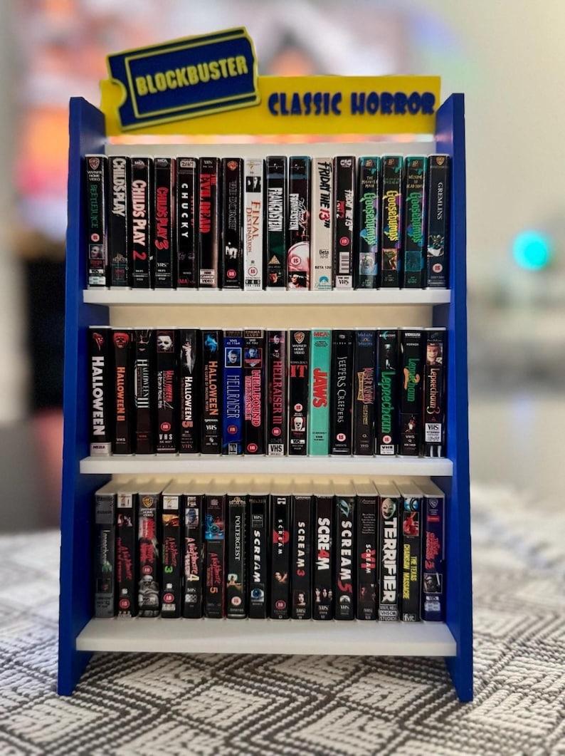 Miniature VHS Rental Shelf And Movies - 80s 90s Nostalgia - Mini Horror Movies - Custom Movies Bild 18