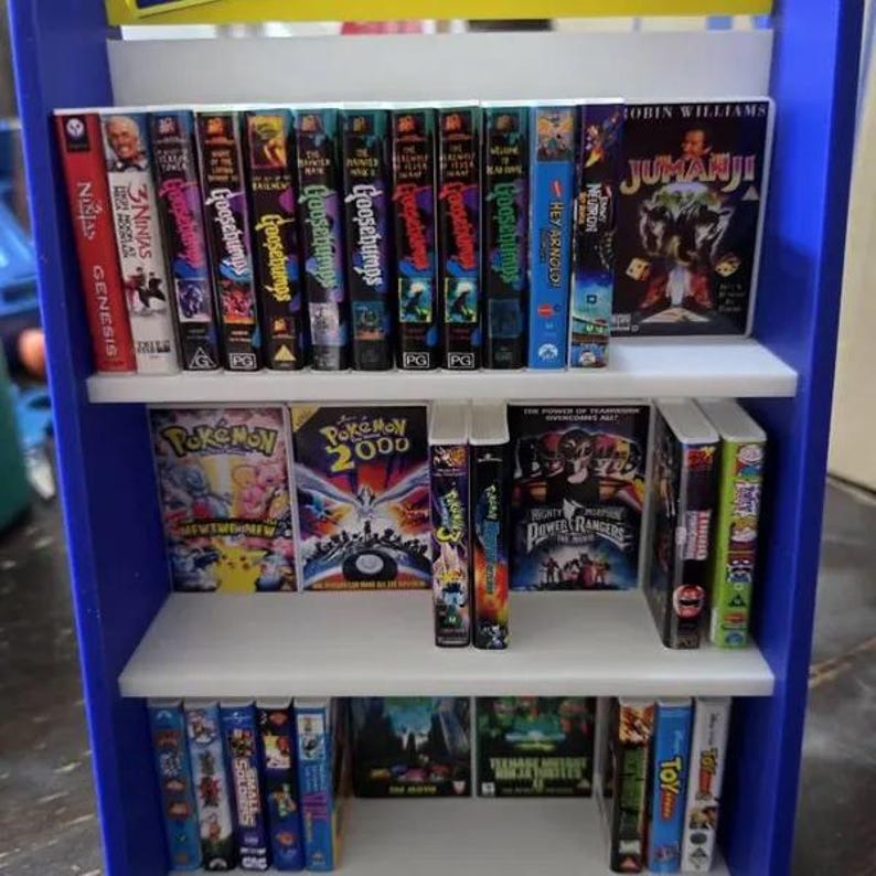 Miniature VHS Rental Shelf And Movies - 80s 90s Nostalgia - Mini Horror Movies - Custom Movies Bild 10