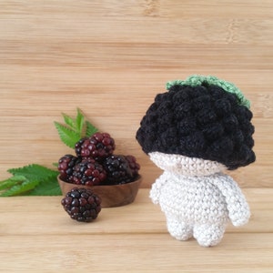 Crochet berry mini doll tutorial Amigurumi diy pdf pattern image 3