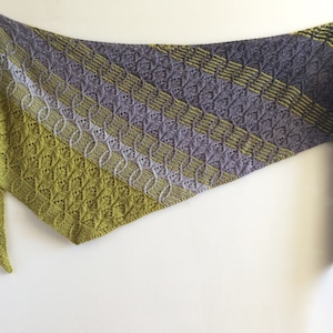 Knitting Pattern, Sagitta Shawl Pattern PDF, Fingering Weight Shawl, Lace Shawl Knitting Pattern, Knit Wrap, Mini Skein Shawl Pattern