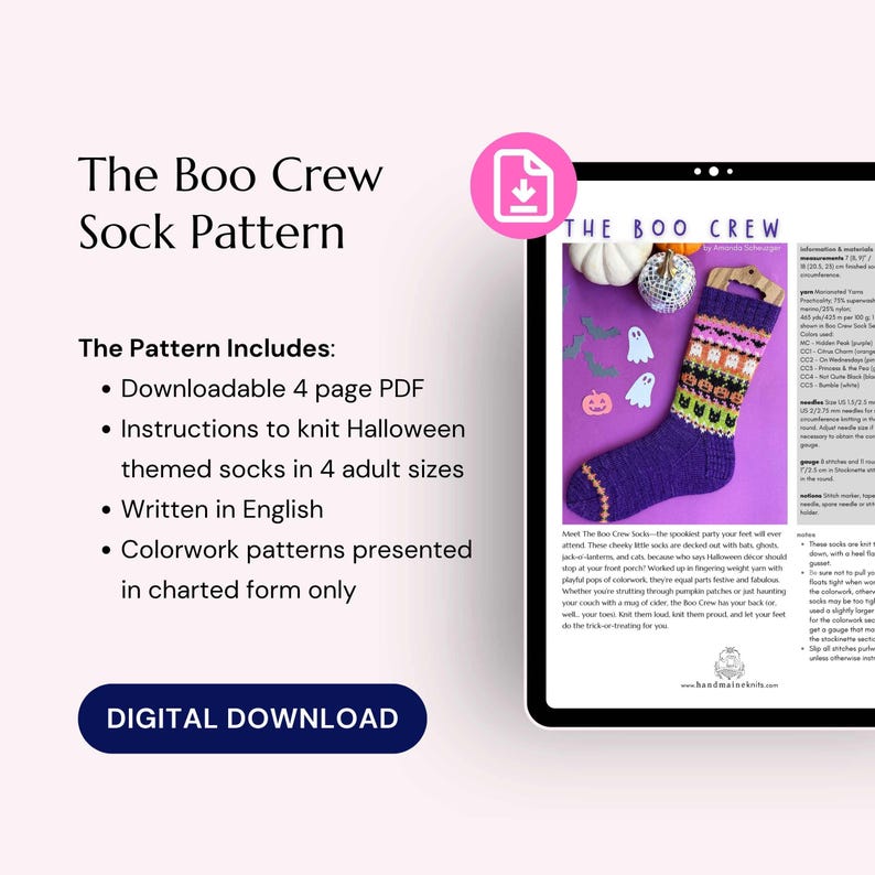 Puede incluir: Un patr&oacute;n digital para calcetines de Halloween "The Boo Crew". El patr&oacute;n incluye instrucciones para tejer calcetines en cuatro tallas de adulto. La imagen muestra un calcet&iacute;n terminado con una base morada y motivos de Halloween.