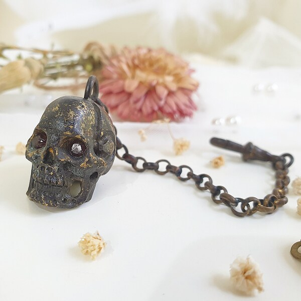 Messing Antiker Schädel FOB Charm Trauer Antik Viktorianisch Memento Mori