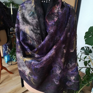 Large black and purple felt scarf. Big black-violet shawl, stola