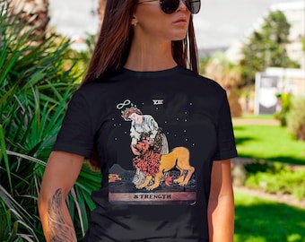Tarotkaartshirt Strength: Boho Lion Goddess T-shirt - comfortabele kleuren