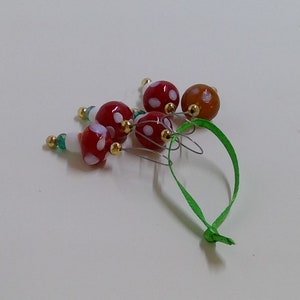 Clover Locking Stitch Markers - 20 Coiless Plastic Safety Pin Stitch  Markers. Good for worsted weight yarn. Art No. 353