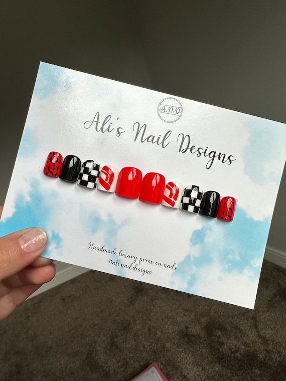 F1にインスパイアされたネイル - Etsy 日本
