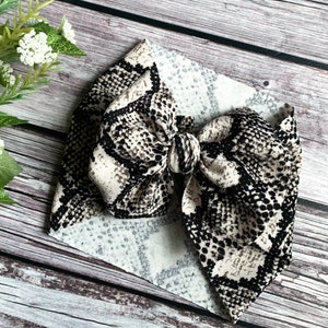 Baby bows, newborn girl , headband for babygirl, big bows, newborn headwrap, hospital baby bow, going home headband