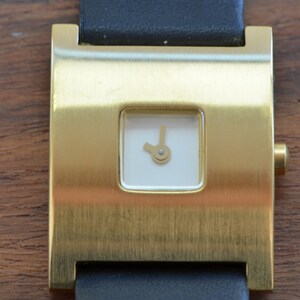 Vintage square goldplated watch for her, leather strap, LAURIS watch women image 4