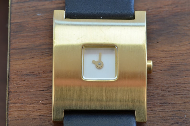 Vintage square goldplated watch for her, leather strap, LAURIS watch women image 4