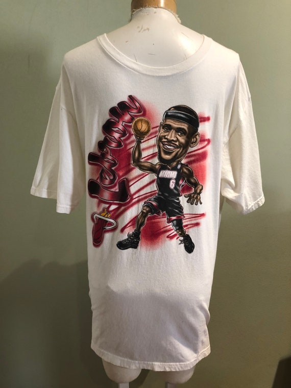 Vintage LeBron James Miami Heat NBA T-shirt