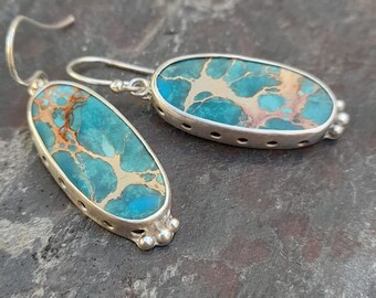 925 silver and oval turquoise earrings, Unique design - Un Mundo Azul
