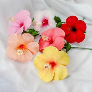 Steli di ibisco in carta crespa, fiori tropicali fatti a mano per decorazioni estive, bouquet hawaiano artificiale, set di idee regalo con fiori di carta realistici