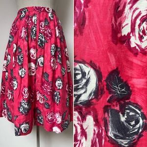 1950s Novelty Print Skirt, 1950s Rose Print Skirt, Waist 26”