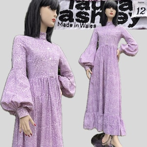 Early 1970s LAURA ASHLEY Dress, Made in Wales, Morris Print, Mandarin Collar, 1970s Maxi Dress, Size S XS
