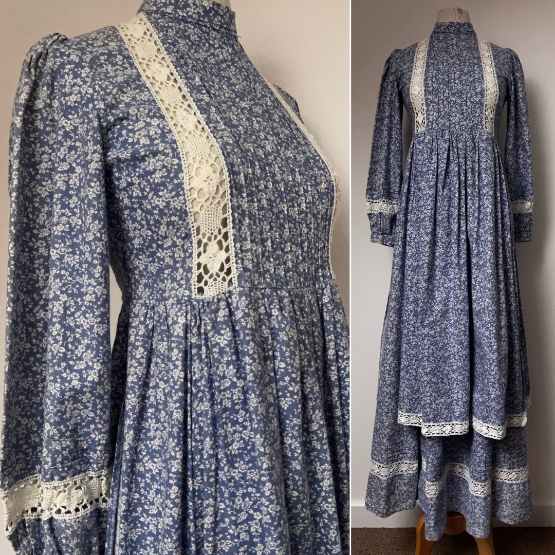 1970s LAURA ASHLEY Apron Dress, Dyers and Printers Made in Wales