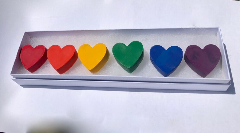 Rainbow Heart Crayon Set