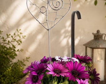 Garden stake - Metal heart-shaped flower stake - Garden decoration, wire heart, gift idea, balcony decoration, metal decoration, plant stake for the garden
