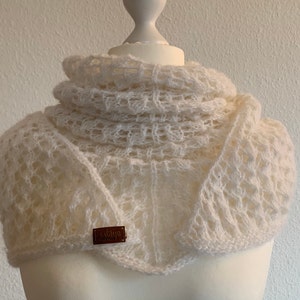 Triangular scarf, white, hand-knitted, with an elaborate continuous hole/or lace pattern, made of alpaca, virgin wool, silk, unique piece