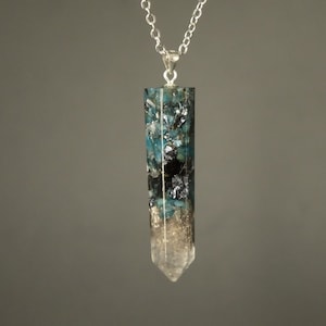 Obelisk Orgonite Amulet with Apatite and Silicon 925 Sterling Silver