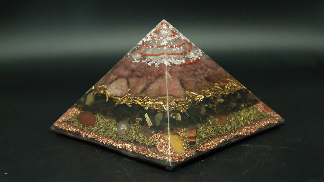 Large Orgonite Pyramids Large Cheops Orgonite Pyramid by Sonnenkraft7 With Muscovite Amber and ...